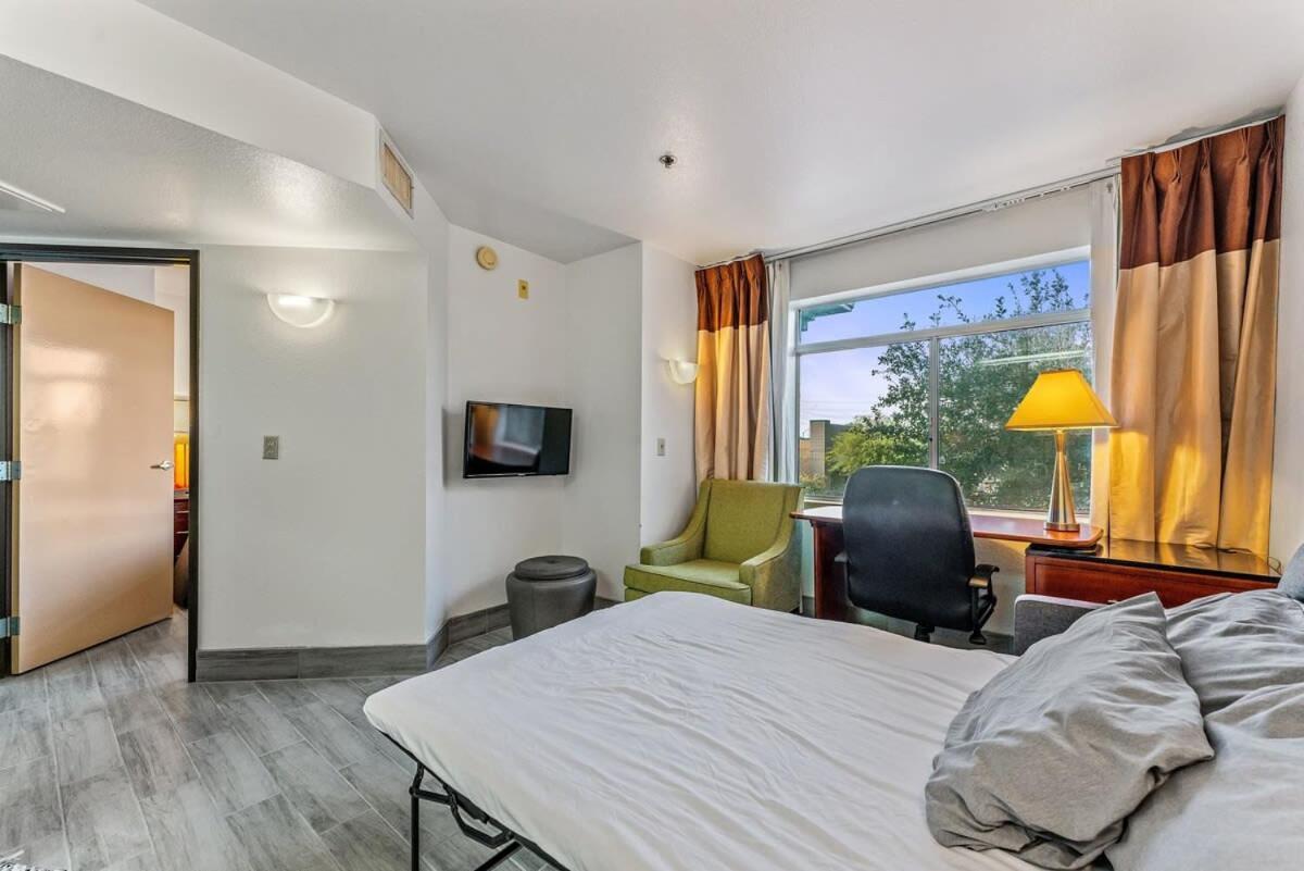 Chandler Promo 1Bd 1Ba Екстериор снимка