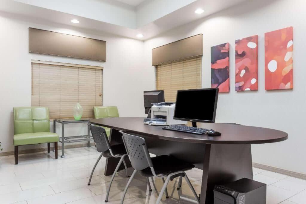 Chandler Promo 1Bd 1Ba Екстериор снимка